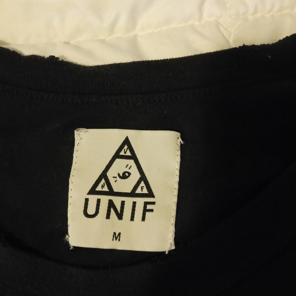 Unif don't need no body tshirt - Picture 4 of 6